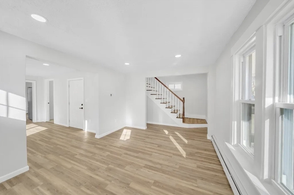 4 bed, 1 bath apartment for rent at 57 Wall St Unit 1, Union Hill — photo 4 of 15