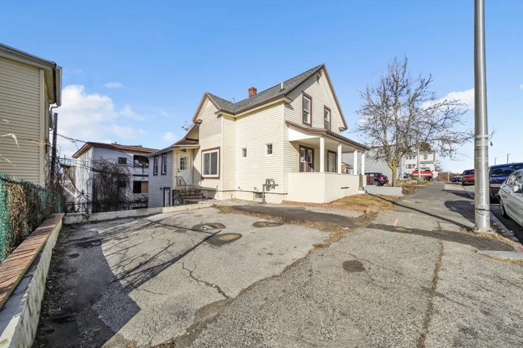 4 bed, 1 bath apartment for rent at 57 Wall St Unit 1, Union Hill — photo 1 of 15