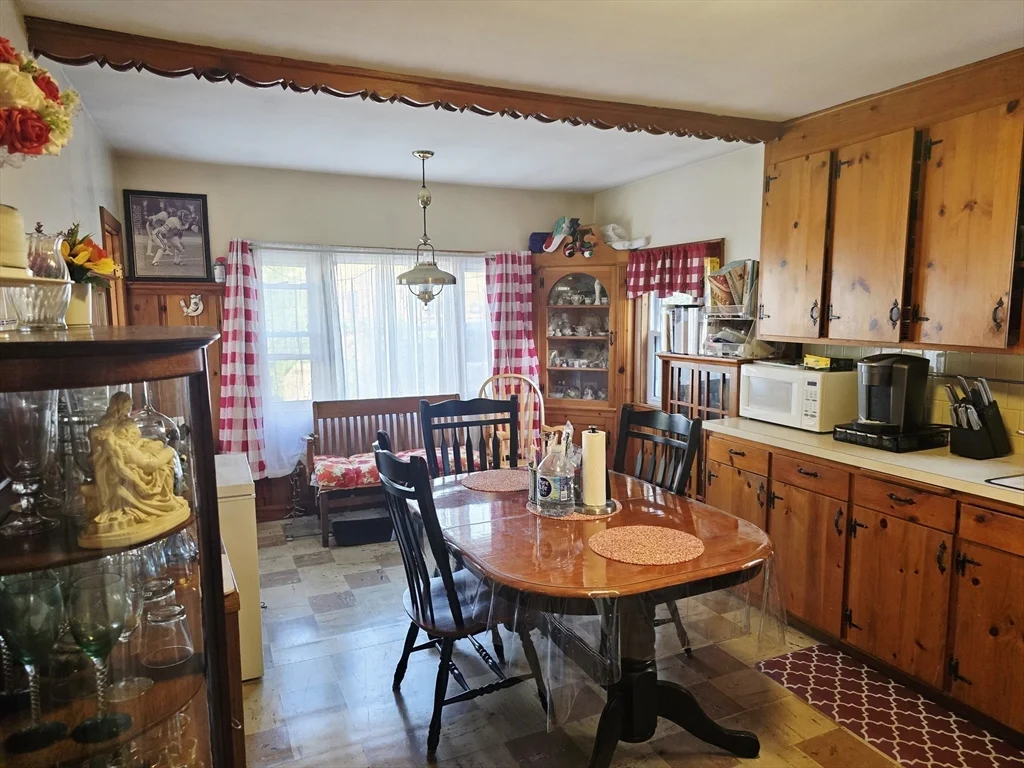 1 bed, 1 bath apartment for rent at 57 Wardwell Unit 1, Lynn