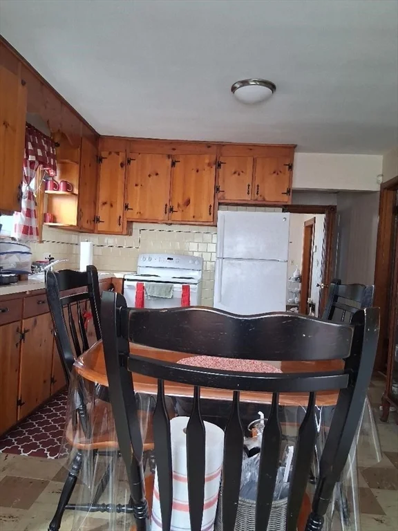 1 bed, 1 bath apartment for rent at 57 Wardwell Unit 1, Lynn — photo 6 of 10