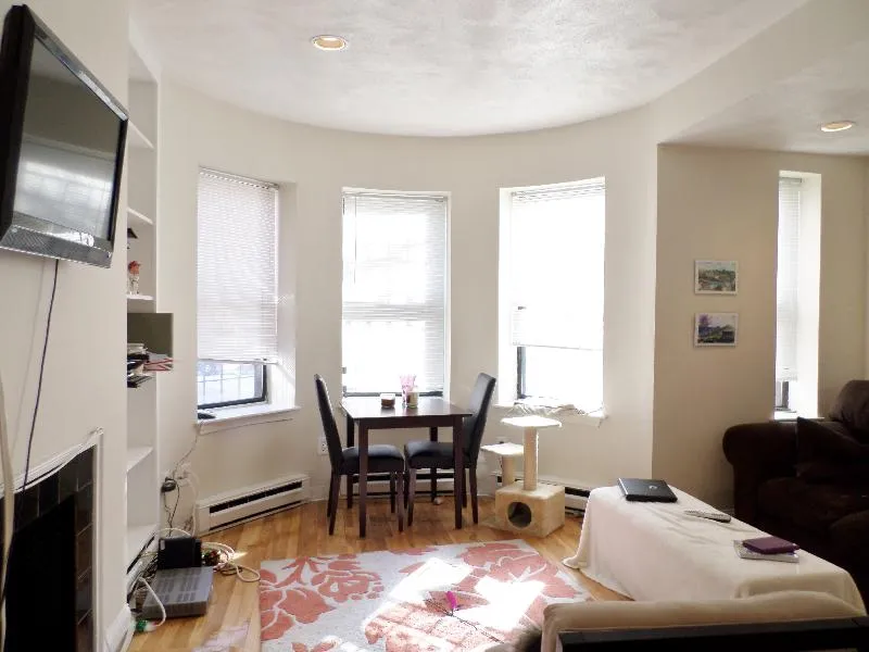 1 bed, 1 bath apartment for rent at 57 Westland Ave Unit 2, Fenway