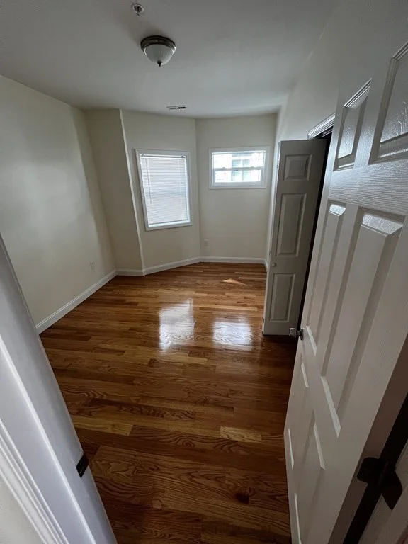 3 bed, 1 bath apartment for rent at 57 Woodford Unit 2, Dorchester — photo 9 of 24