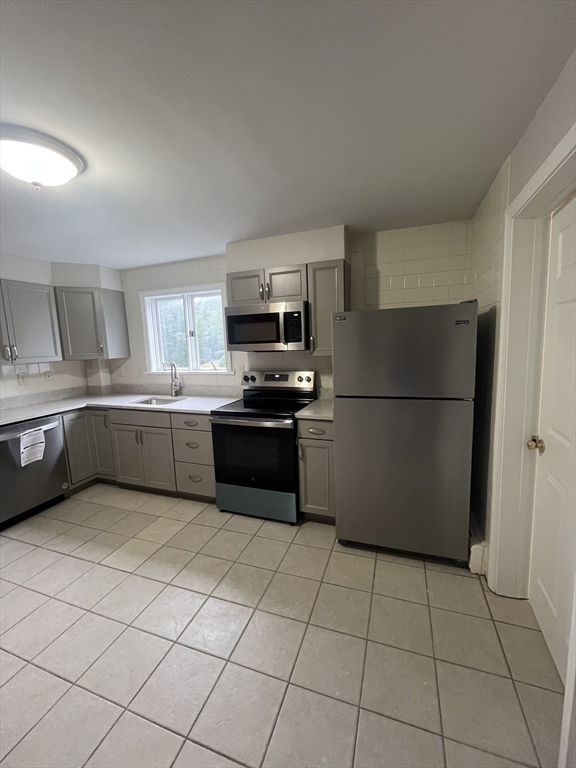 2 bed, 1 bath apartment for rent at 57 Wright St Unit 1, Stoneham — photo 9 of 35