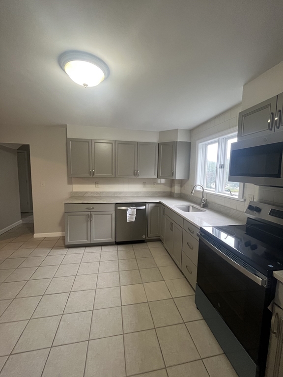2 bed, 1 bath apartment for rent at 57 Wright St Unit 1, Stoneham — photo 8 of 35
