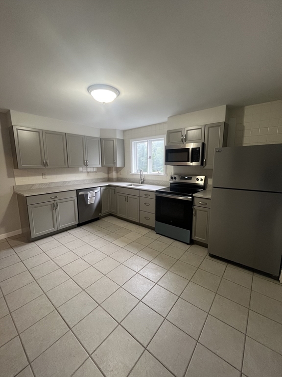 2 bed, 1 bath apartment for rent at 57 Wright St Unit 1, Stoneham — photo 6 of 35