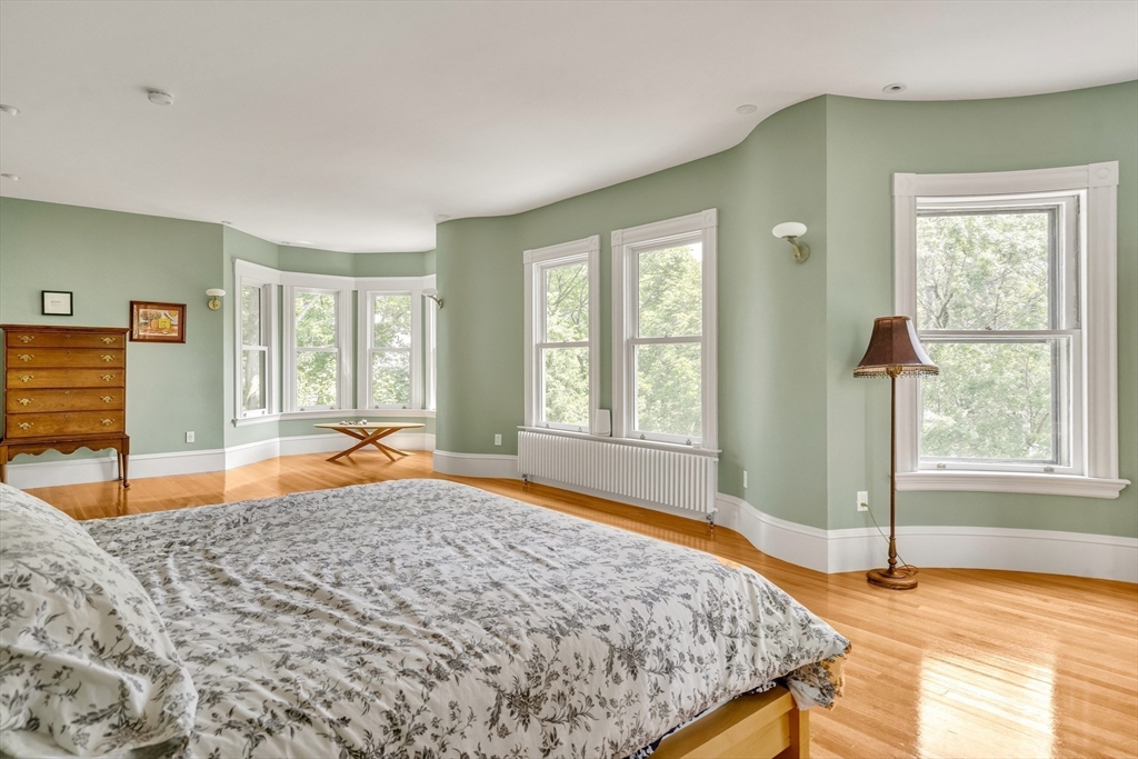 4 bed, 3 bath apartment for rent at 57 York Ter Unit 1, Corey Hill — photo 13 of 23