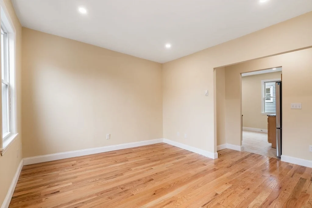 4 bed, 1 bath apartment for rent at 570 Washington St Unit 3, Brighton — photo 3 of 11