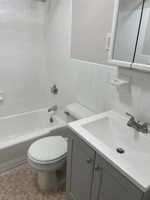 2 bed, 1 bath apartment for rent at 572 Cummins Highway Unit 11, Mattapan — photo 10 of 10