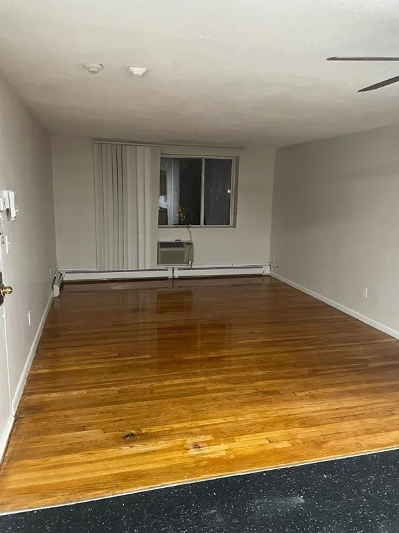 2 bed, 1 bath apartment for rent at 572 Cummins Highway Unit 11, Mattapan — photo 3 of 10