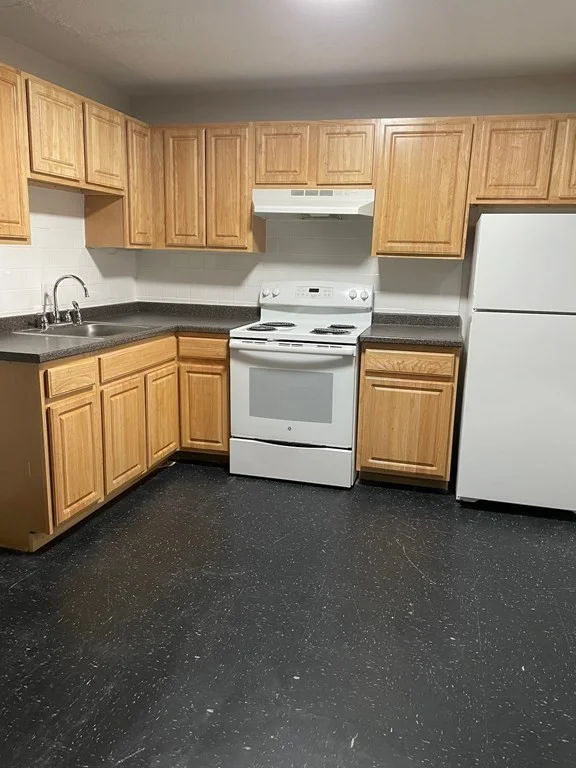 2 bed, 1 bath apartment for rent at 572 Cummins Highway Unit 11, Mattapan — photo 1 of 10