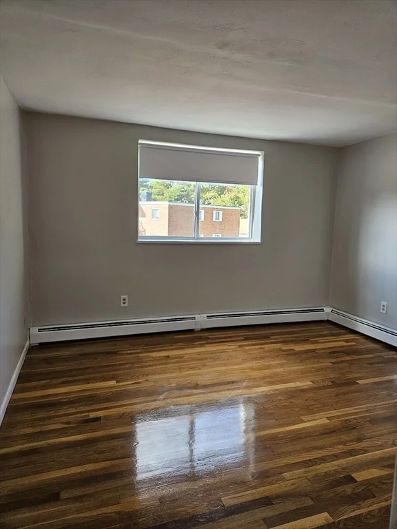 2 bed, 1 bath apartment for rent at 572 Cummins Highway Unit 12, Mattapan — photo 4 of 9