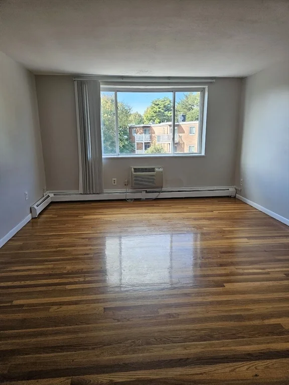 2 bed, 1 bath apartment for rent at 572 Cummins Highway Unit 12, Mattapan — photo 3 of 9