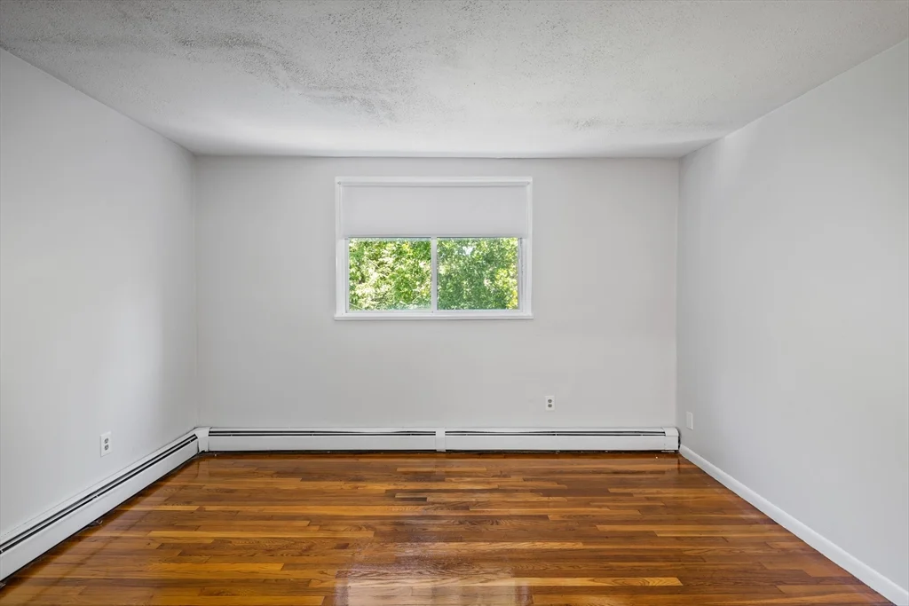 2 bed, 1 bath apartment for rent at 572 Cummins Highway Unit 16, Mattapan — photo 7 of 10