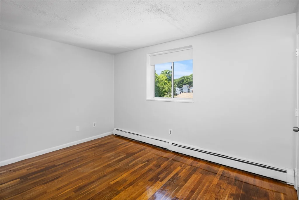 2 bed, 1 bath apartment for rent at 572 Cummins Highway Unit 16, Mattapan — photo 8 of 10