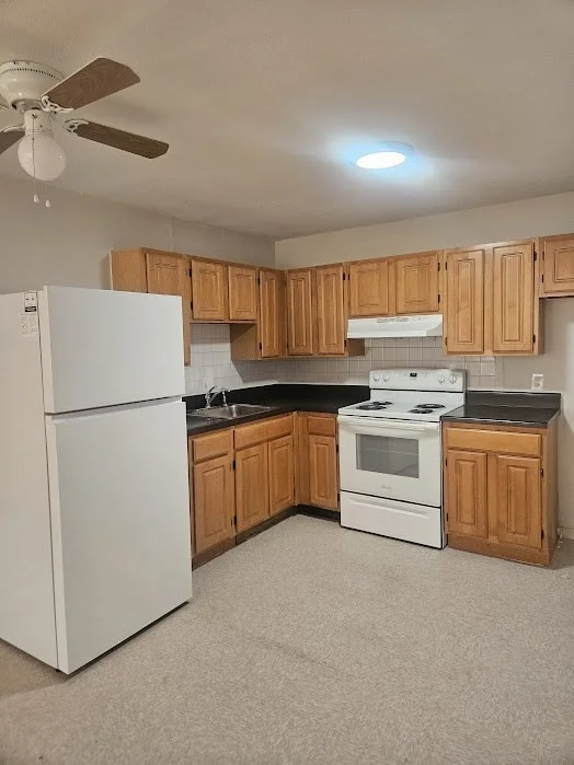 2 bed, 1 bath apartment for rent at 572 Cummins Highway Unit 6, Mattapan — photo 2 of 8