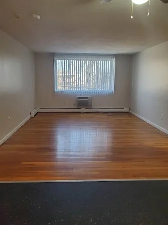 2 bed, 1 bath apartment for rent at 572 Cummins Highway Unit 7, Mattapan — photo 3 of 10