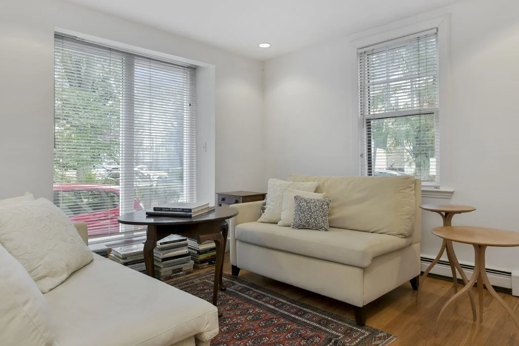 3 bed, 1 bath apartment for rent at 572 Franklin Unit 572, Riverside — photo 8 of 27