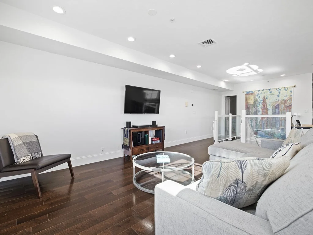 3 bed, 2 bath apartment for rent at 572 Freeport Unit 304, Dorchester — photo 7 of 22