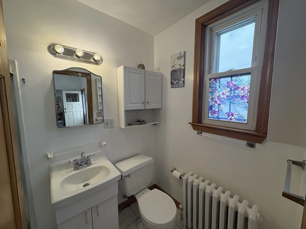 2 bed, 1 bath apartment for rent at 573 Shirley St Unit 2, Winthrop — photo 6 of 23