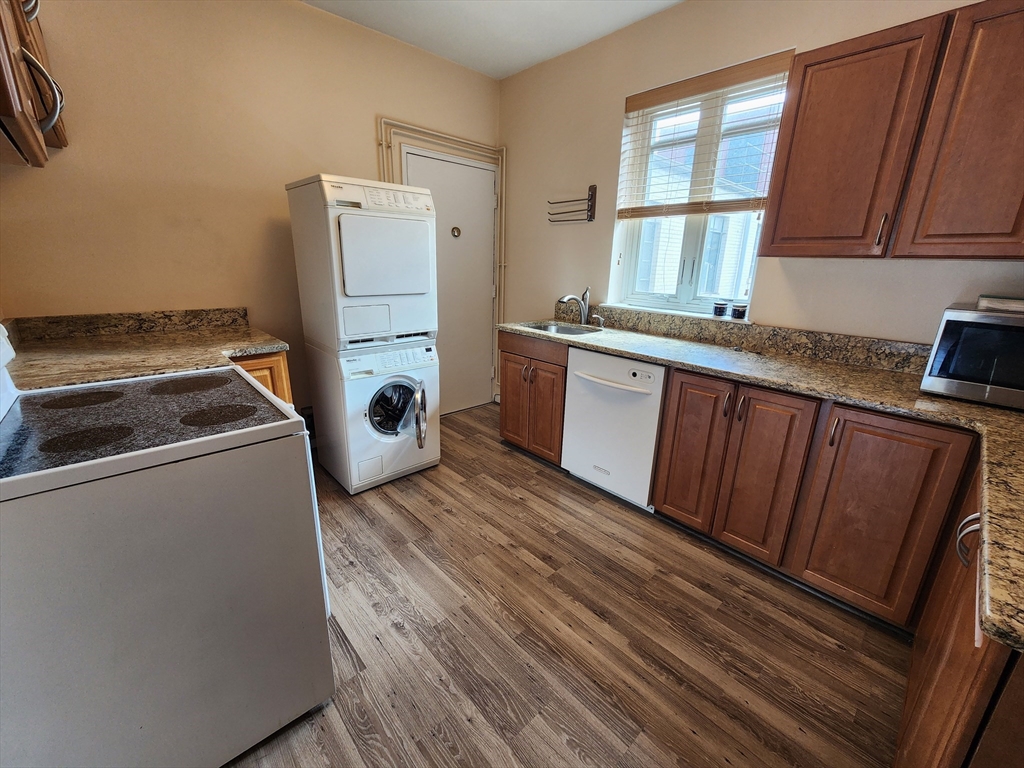 2 bed, 2 bath apartment for rent at 573 Washington St Unit 29, Brookline — photo 22 of 31