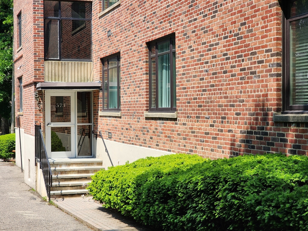 2 bed, 2 bath apartment for rent at 573 Washington St Unit 29, Brookline — photo 21 of 31