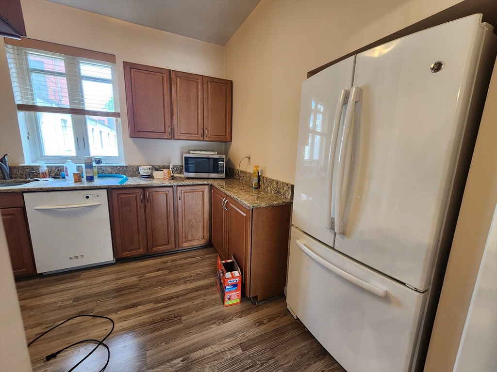 2 bed, 2 bath apartment for rent at 573 Washington St Unit 29, Brookline — photo 7 of 31
