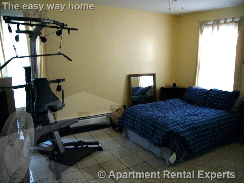 4 bed, 2 bath apartment for rent at 573A Somerville Ave, Spring Hill — photo 6 of 7