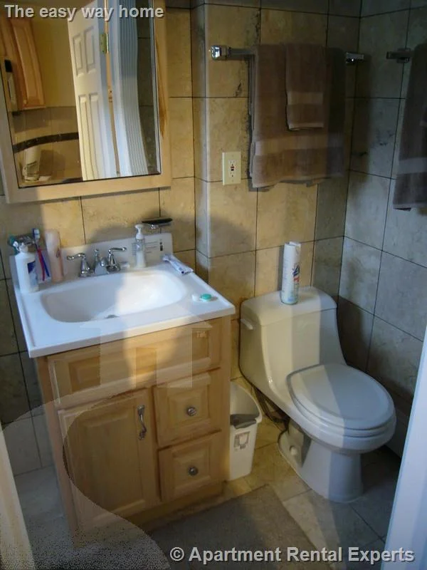 4 bed, 2 bath apartment for rent at 573A Somerville Ave, Spring Hill — photo 4 of 7