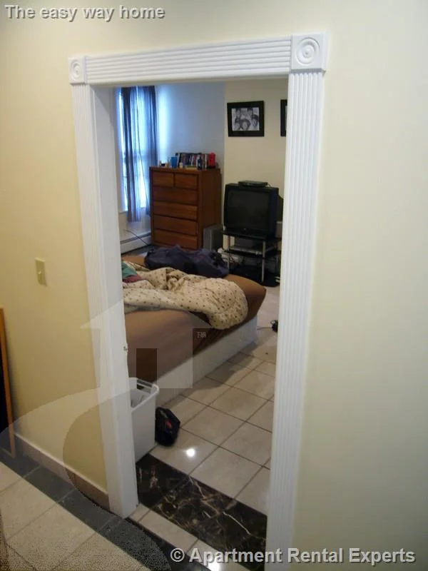 4 bed, 2 bath apartment for rent at 573A Somerville Ave, Spring Hill — photo 3 of 7