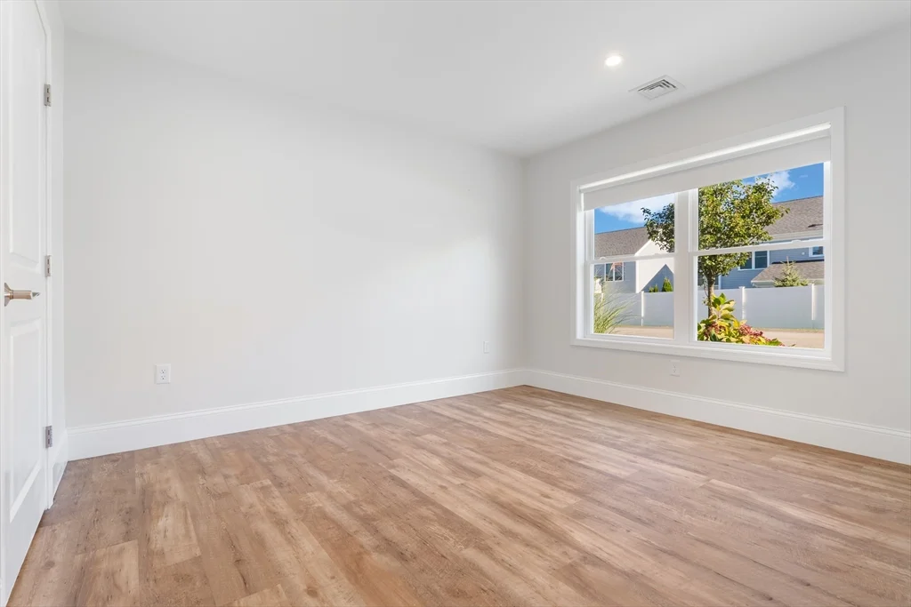 1 bed, 1 bath apartment for rent at 574-576 State St Unit 15, Plymouth — photo 9 of 10