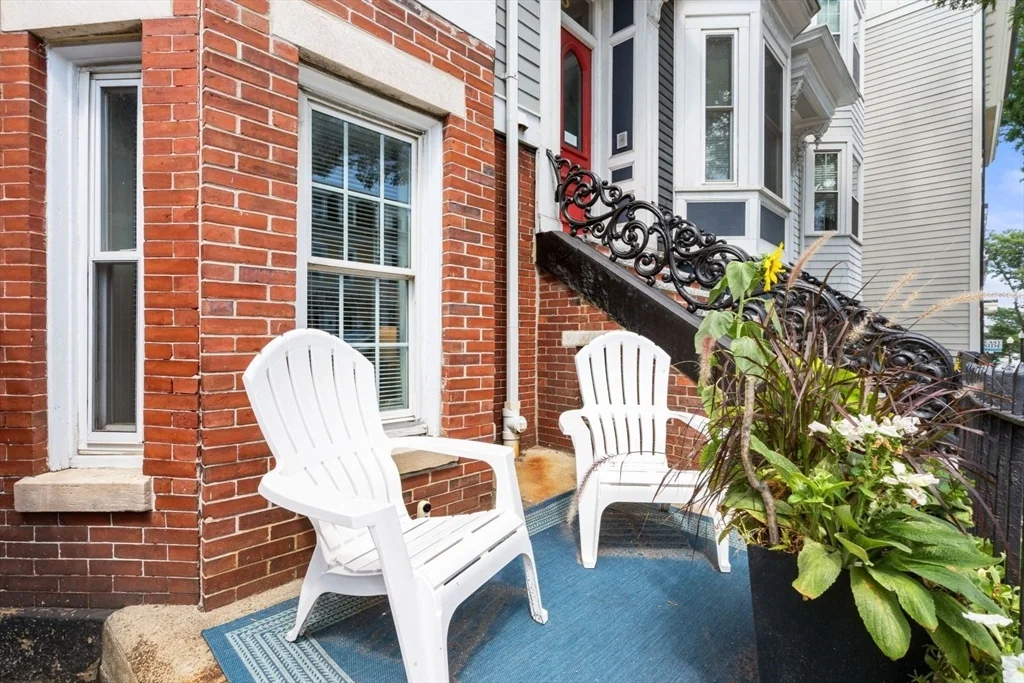 2 bed, 2.5 bath apartment for rent at 574 East Broadway Unit 1, South Boston — photo 29 of 35
