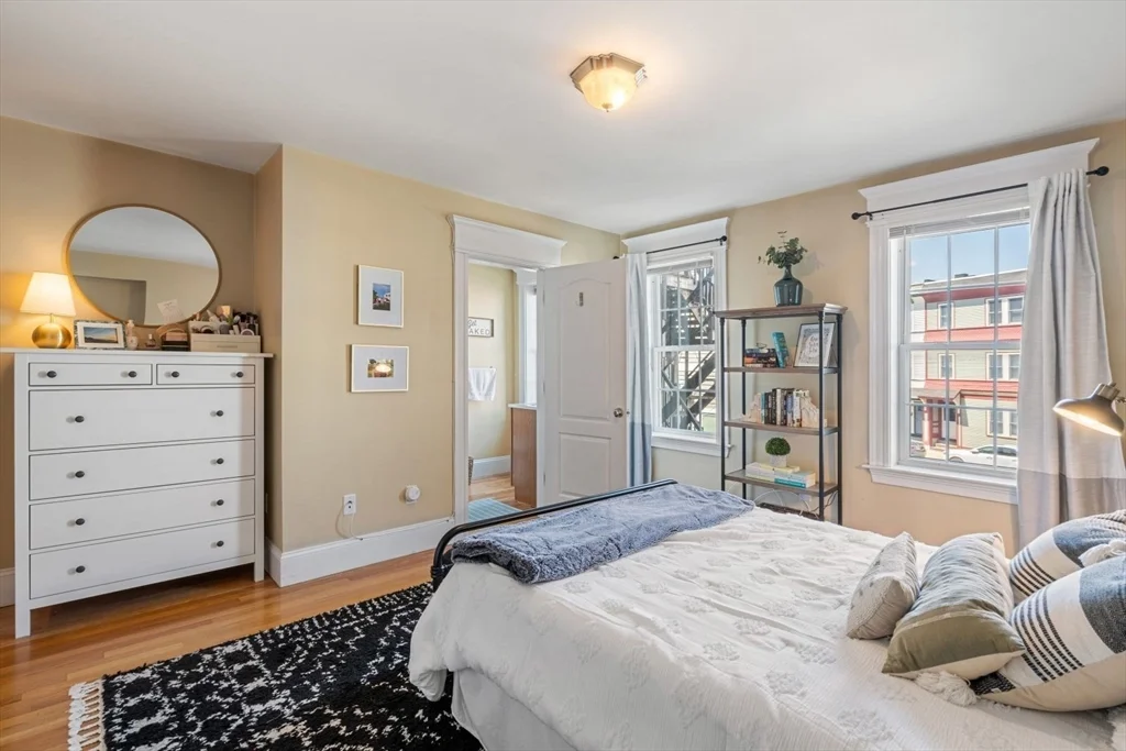 2 bed, 2.5 bath apartment for rent at 574 East Broadway Unit 1, South Boston — photo 9 of 35