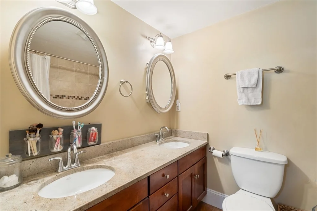 2 bed, 2.5 bath apartment for rent at 574 East Broadway Unit 1, South Boston — photo 17 of 35