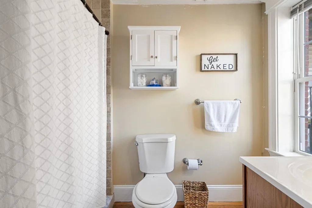 2 bed, 2.5 bath apartment for rent at 574 East Broadway Unit 1, South Boston — photo 10 of 35