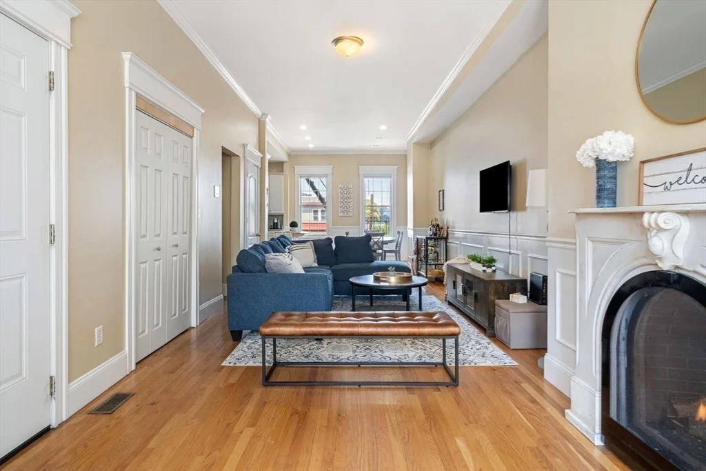 2 bed, 2 bath apartment for rent at 574 East Broadway Unit 1A, South Boston — photo 10 of 32