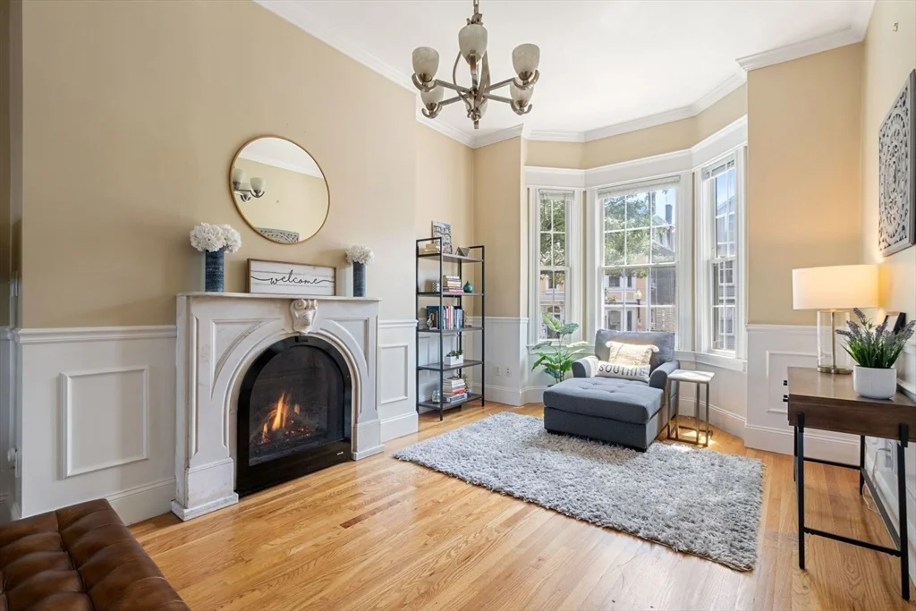 2 bed, 2 bath apartment for rent at 574 East Broadway Unit 1A, South Boston
