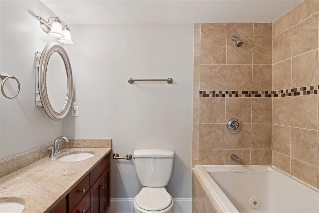 2 bed, 2 bath apartment for rent at 574 East Broadway Unit B, South Boston — photo 19 of 30