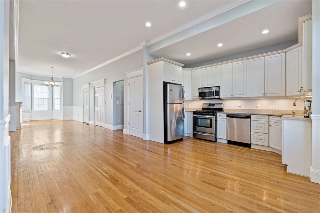 2 bed, 2 bath apartment for rent at 574 East Broadway Unit B, South Boston
