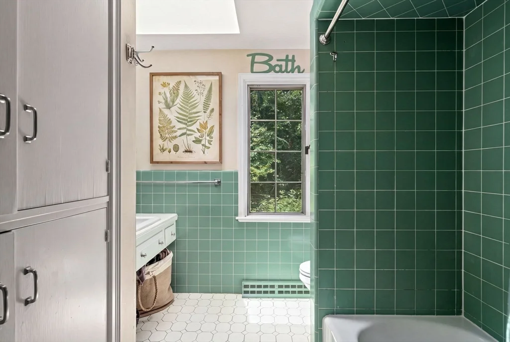 4 bed, 3 bath apartment for rent at 575 West St, Carlisle — photo 18 of 26
