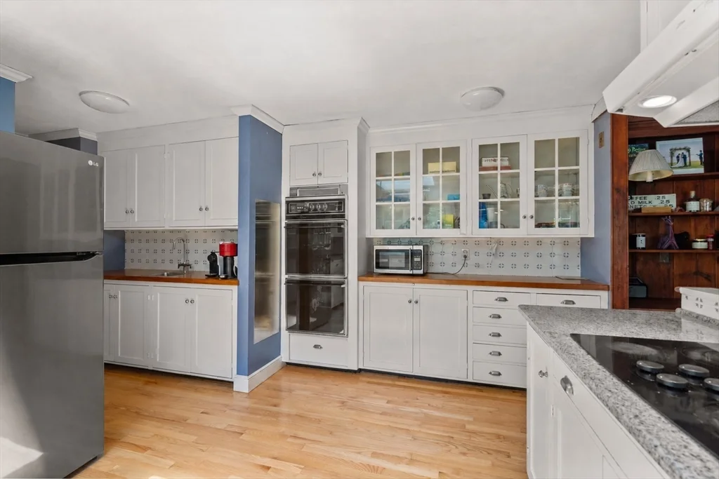 4 bed, 3 bath apartment for rent at 575 West St, Carlisle — photo 5 of 26