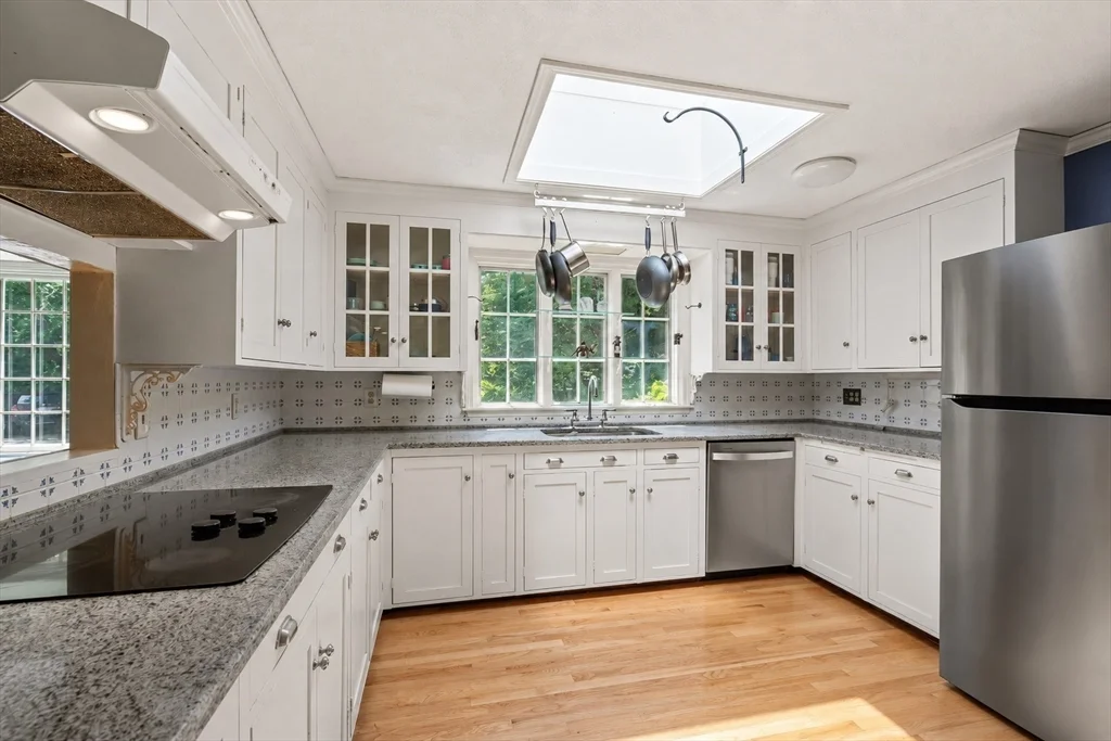4 bed, 3 bath apartment for rent at 575 West St, Carlisle — photo 6 of 26