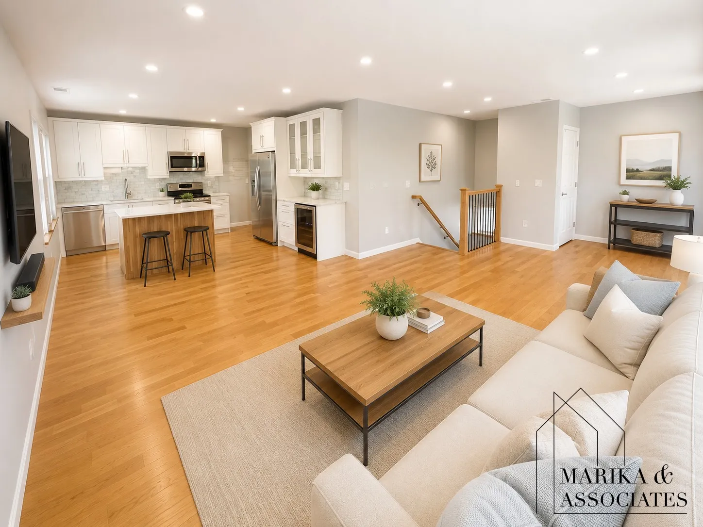3 bed, 2 bath apartment for rent at 576 Lagrange St Unit 576, West Roxbury — photo 5 of 21