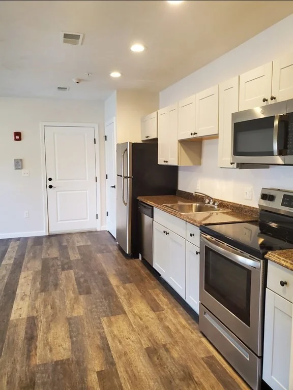 2 bed, 1 bath apartment for rent at 576 South Ave Unit 1, Whitman — photo 2 of 12