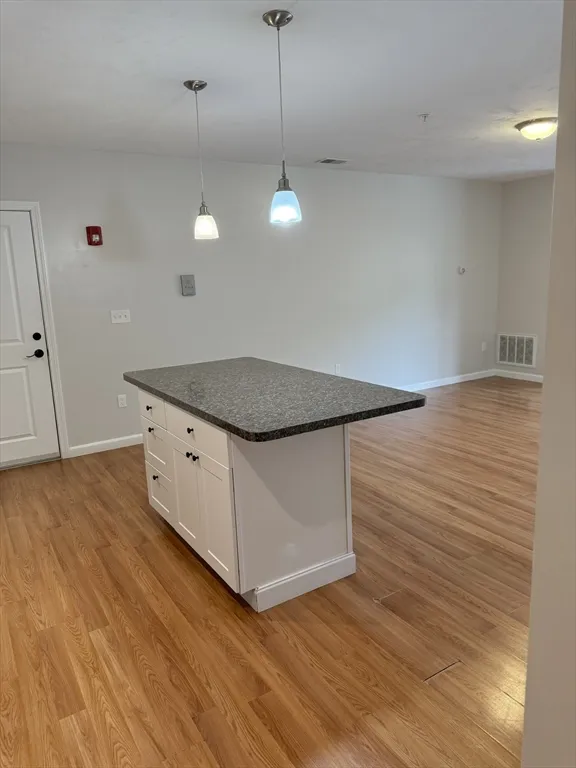 2 bed, 1 bath apartment for rent at 576 South Ave Unit 6, Whitman — photo 4 of 10
