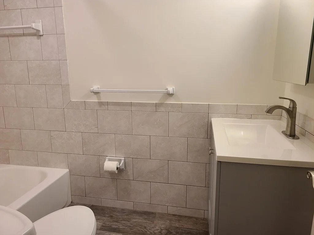 Studio bed, 1 bath apartment for rent at 576 Washington St Unit 111, Weymouth — photo 14 of 21