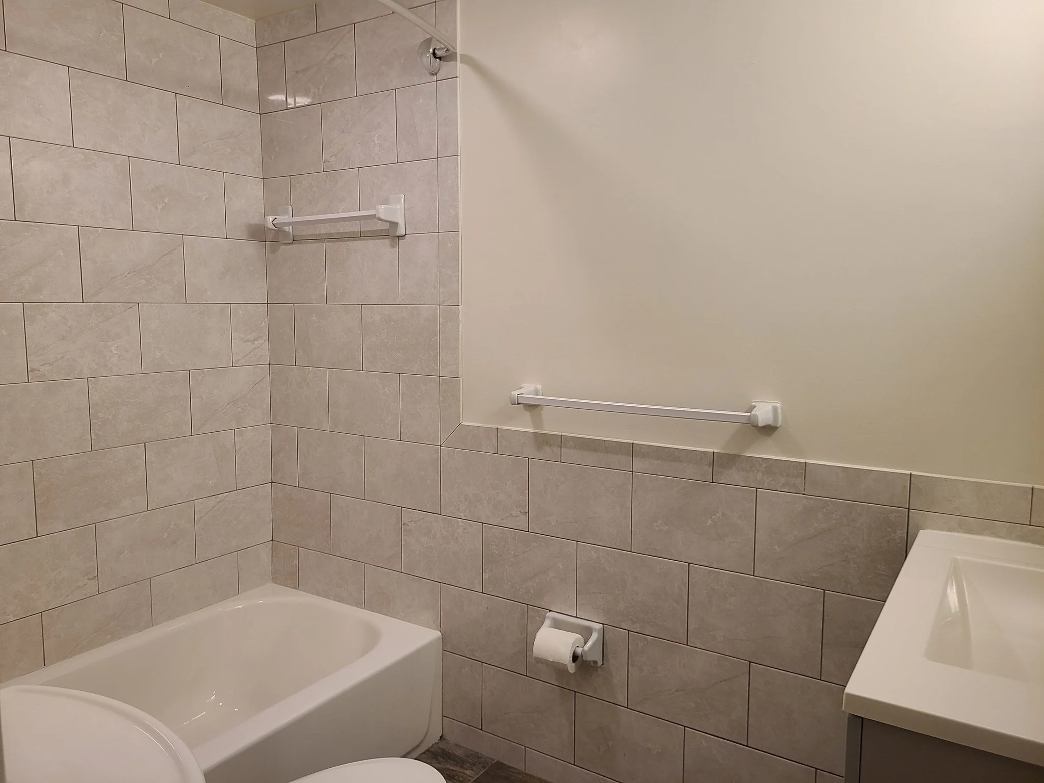 Studio bed, 1 bath apartment for rent at 576 Washington St Unit 111, Weymouth — photo 16 of 21