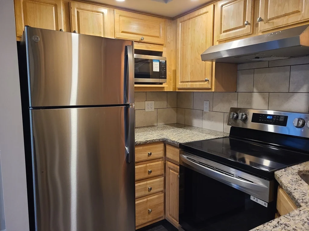 Studio bed, 1 bath apartment for rent at 576 Washington St Unit 111, Weymouth — photo 11 of 21