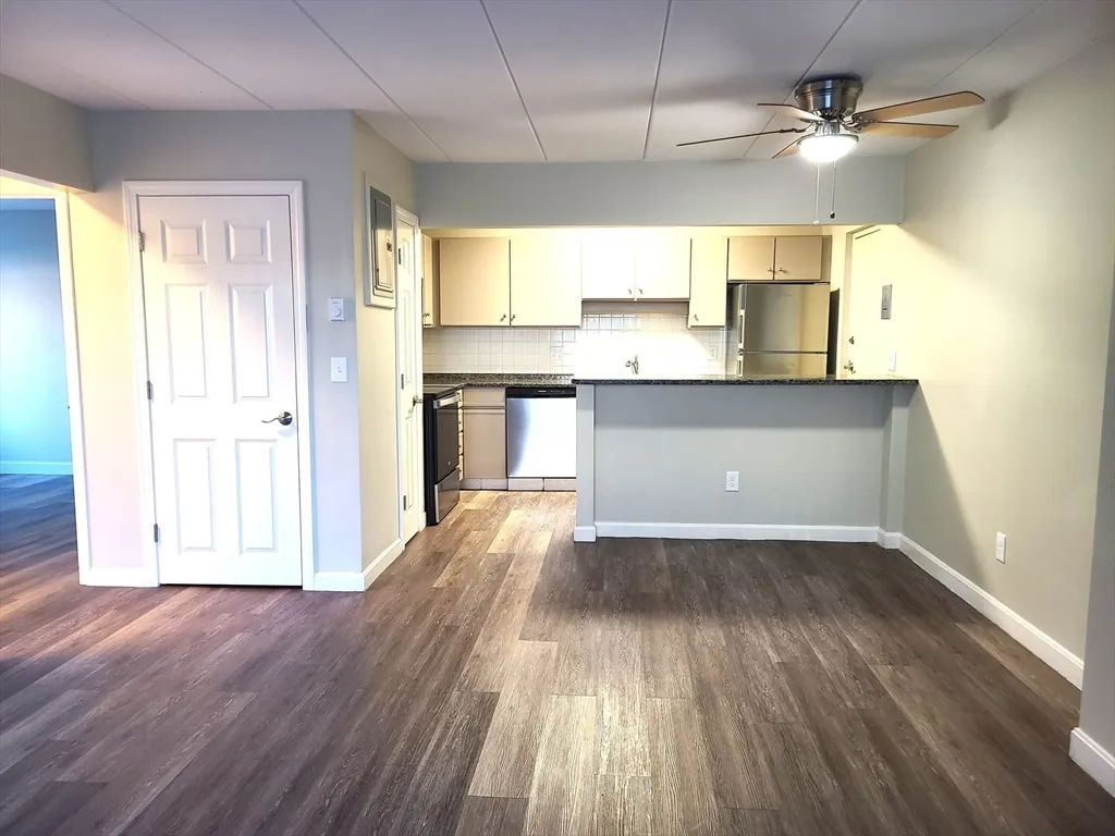 2 bed, 1 bath apartment for rent at 576 Washington St Unit 114, Weymouth — photo 8 of 24