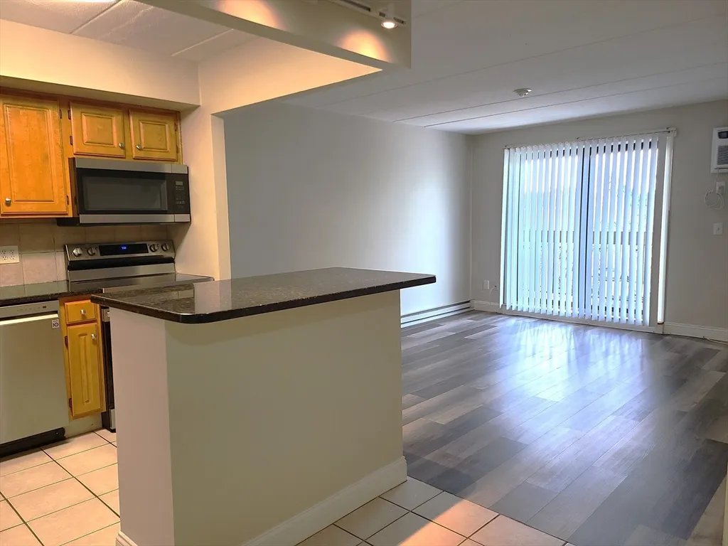 1 bed, 1 bath apartment for rent at 576 Washington St Unit 202, Weymouth — photo 3 of 19