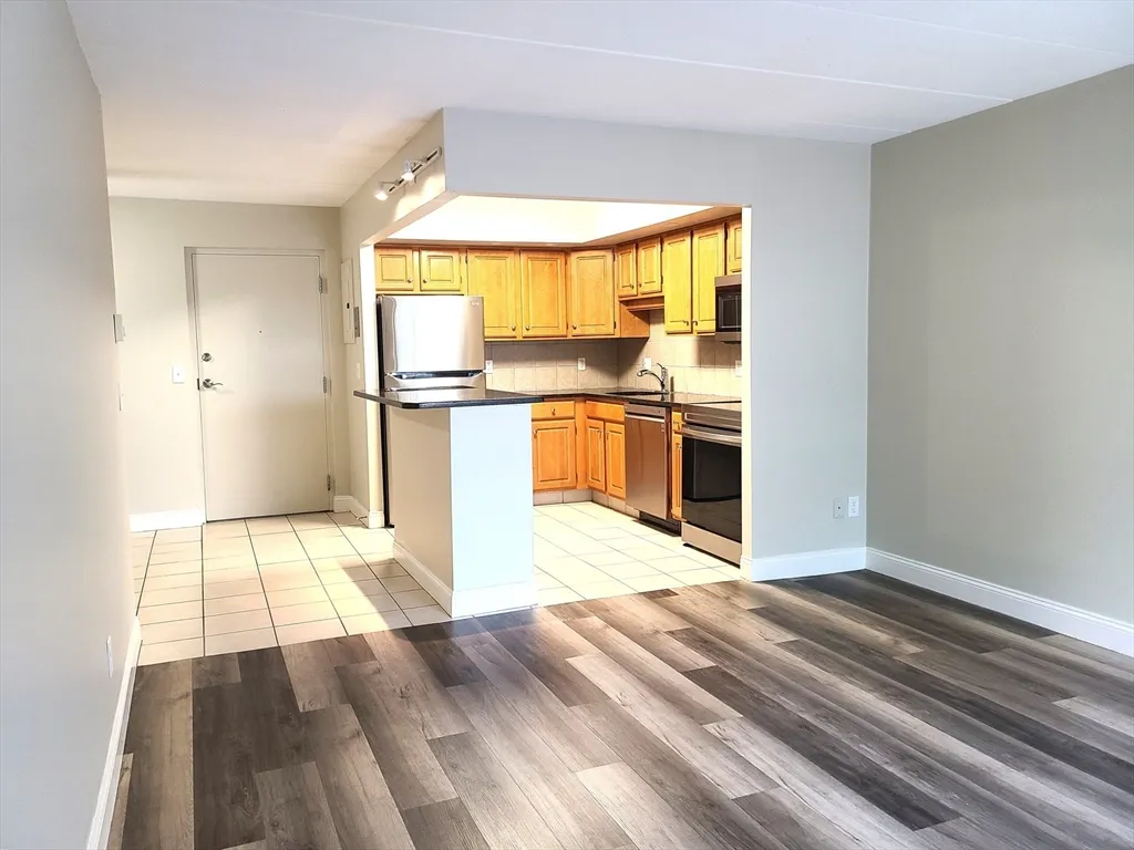 1 bed, 1 bath apartment for rent at 576 Washington St Unit 202, Weymouth — photo 6 of 19
